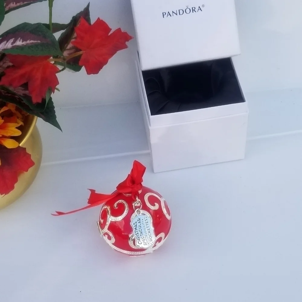PANDORA HOLIDAY ORNAMENT